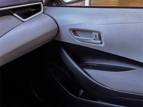 Certified 2025 Toyota Corolla LE image 24