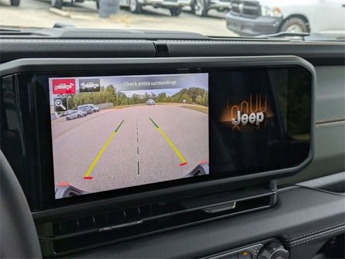 New 2025 Jeep Gladiator Mojave image 26