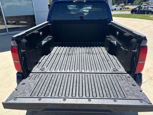 Used 2024 Toyota Tacoma TRD Off-Road AWD/4WD image 27