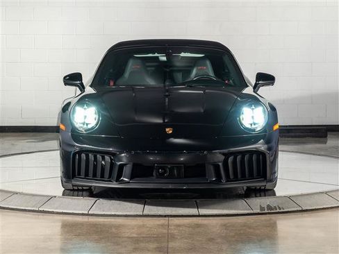 Certified 2025 Porsche 911 Carrera 4 GTS AWD/4WD image 18
