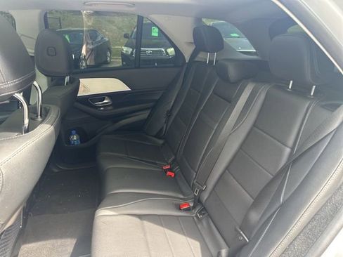 Used 2024 Mercedes-Benz GLE 350 4MATIC image 9
