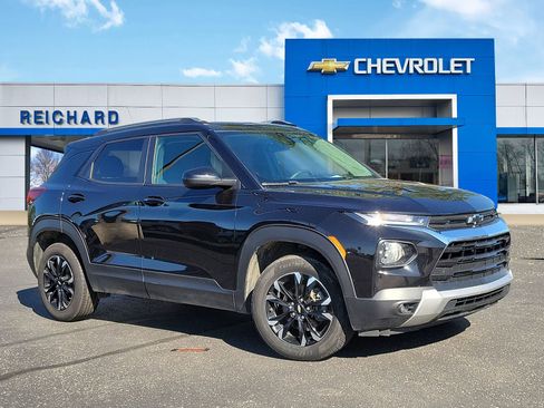 Used 2023 Chevrolet TrailBlazer LT w/ Convenience Package AWD/4WD image 1