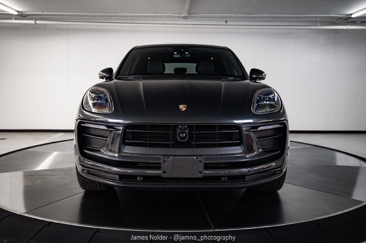 Certified 2023 Porsche Macan AWD/4WD image 10