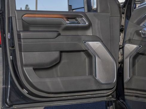 Used 2024 GMC Sierra 3500 Denali w/ Denali Reserve Package image 15