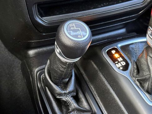 Used 2022 Jeep Wrangler Unlimited Sport image 30