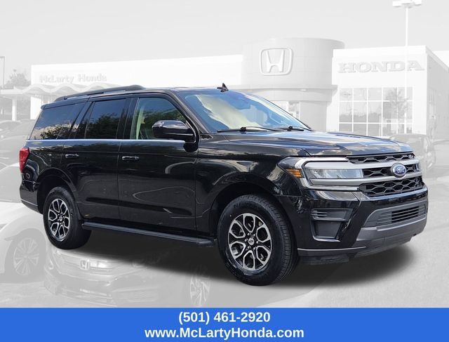 Used 2024 Ford Expedition XLT RWD image 4