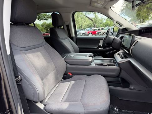 Used 2025 Ford Expedition Max Active AWD/4WD image 16