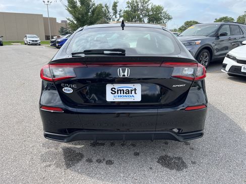 Used 2023 Honda Civic Sport image 10