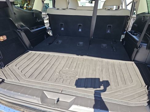 Used 2023 Subaru Ascent Limited image 14