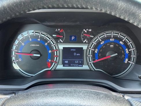 Used 2019 Toyota 4Runner Limited AWD/4WD image 2