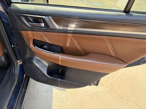 Used 2018 Subaru Outback 2.5i Touring image 27