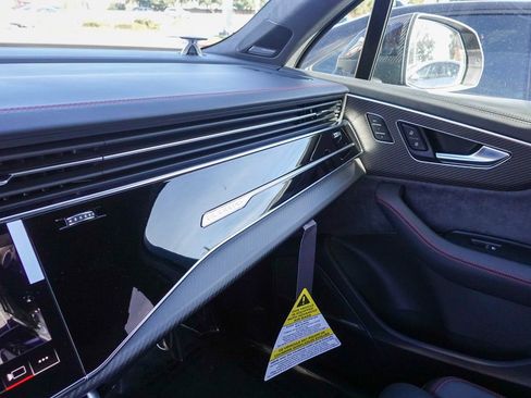 New 2026 Audi SQ7 Prestige image 25