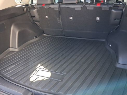 Used 2022 Toyota RAV4 LE FWD image 10