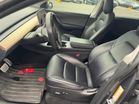 Used 2021 Tesla Model Y Performance image 4