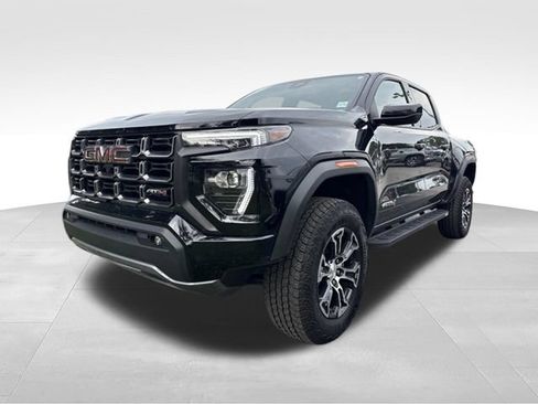 Used 2025 GMC Canyon AT4 w/ Technology Plus Package AWD/4WD image 1