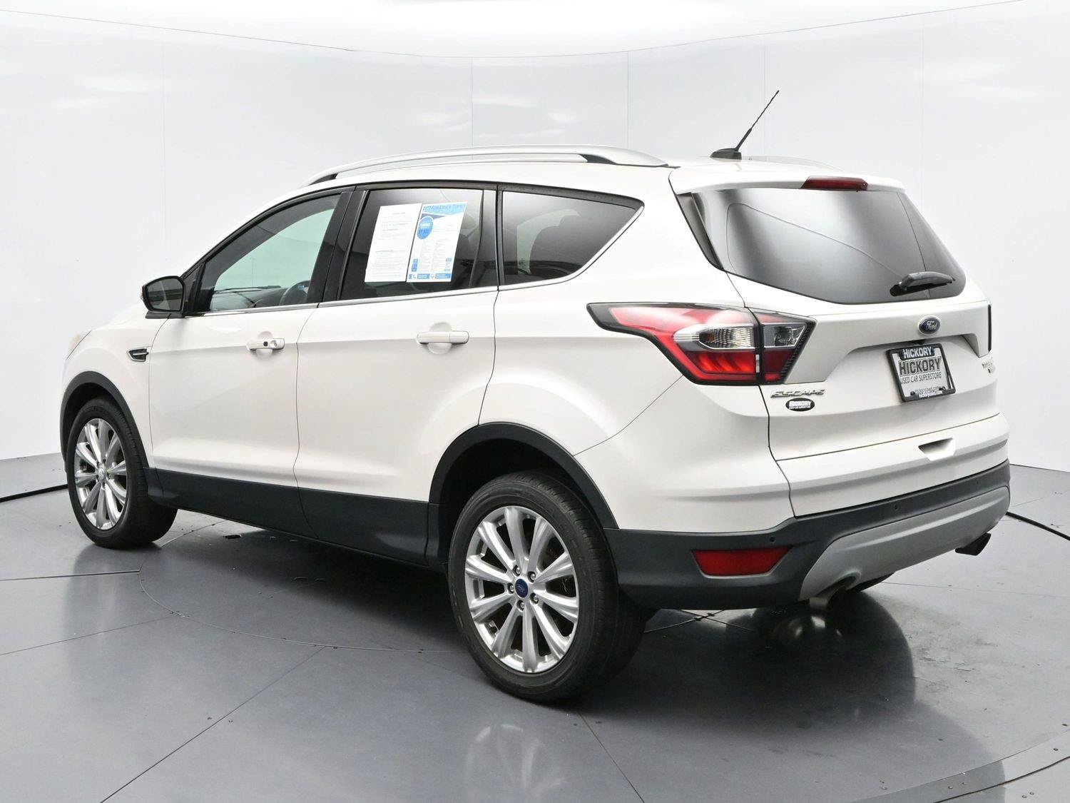 Used 2017 Ford Escape Titanium FWD image 5