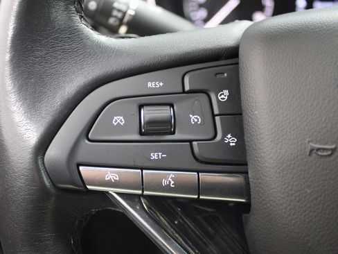 Used 2023 Cadillac XT6 Premium Luxury image 37