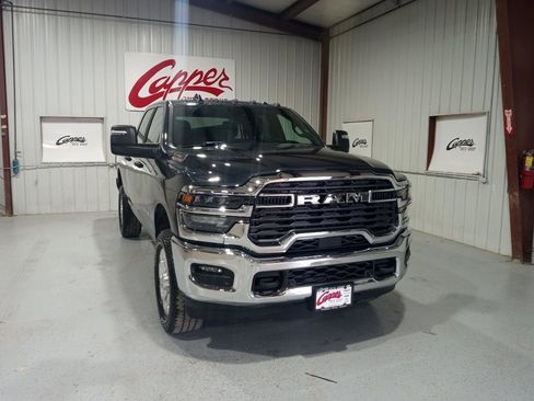 New 2026 RAM 2500 Big Horn AWD/4WD image 2