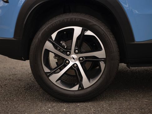 Used 2024 Chevrolet Trax RS w/ Driver Confidence Package FWD image 23