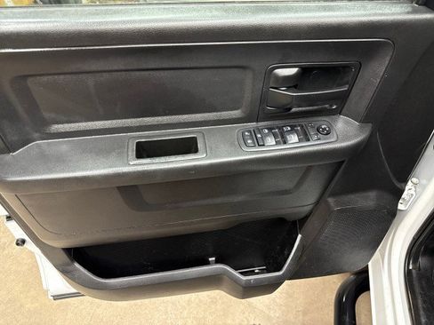 Used 2018 RAM 3500 Tradesman image 31