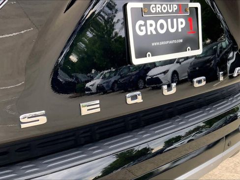 Used 2024 Toyota Sequoia Capstone AWD/4WD image 33