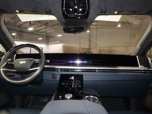 Certified 2026 Cadillac Escalade IQ Sport 2 AWD/4WD image 31