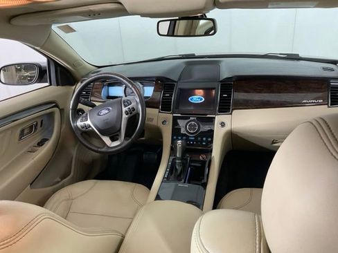 Used 2017 Ford Taurus Limited image 16