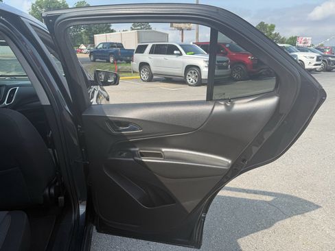 Used 2022 Chevrolet Equinox LT FWD image 30