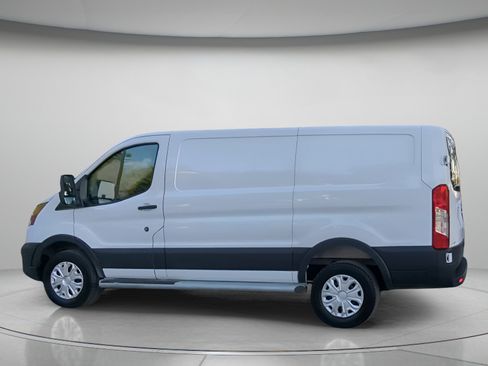 Certified 2025 Ford Transit 250 Low Roof w/ Exterior Upgrade Package RWD image 18