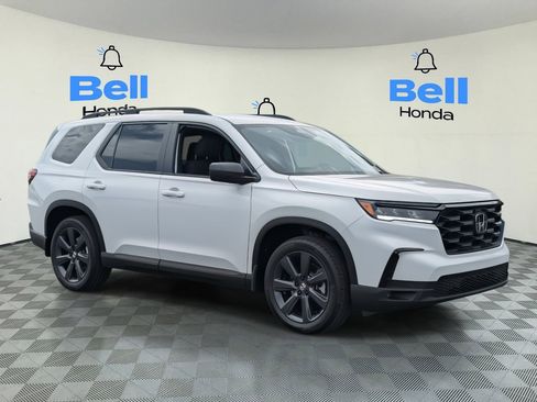 New 2025 Honda Pilot Sport image 4