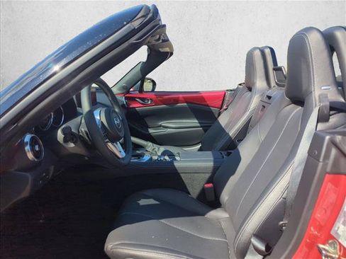 Used 2026 MAZDA MX-5 Miata Grand Touring RWD image 18