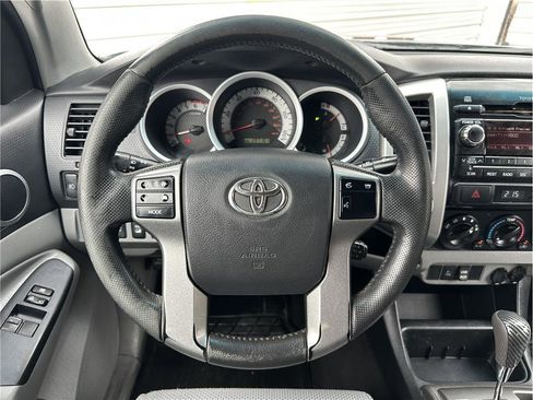 Used 2012 Toyota Tacoma 4x4 Access Cab V6 w/ TRD Off-Road Pkg image 18