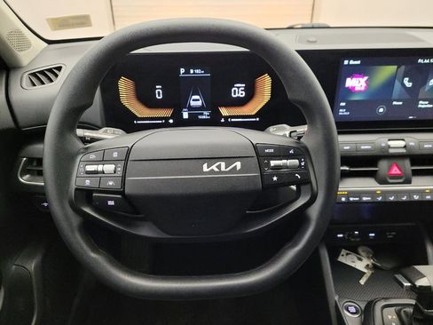 Used 2025 Kia K4 FWD image 22