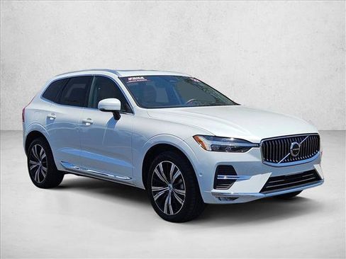 Used 2022 Volvo XC60 B5 Inscription w/ Advanced Package FWD image 3