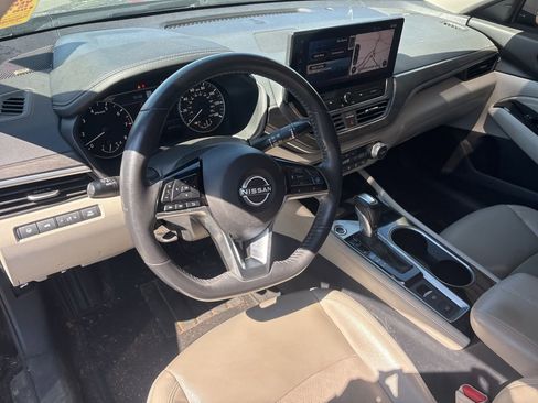 Used 2023 Nissan Altima 2.5 SL AWD/4WD image 4