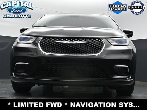 Used 2024 Chrysler Pacifica Limited FWD image 22
