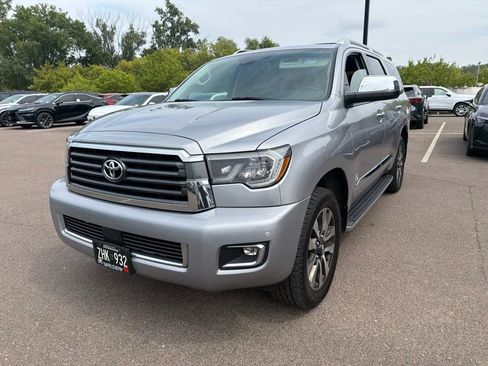 Used 2018 Toyota Sequoia Limited AWD/4WD image 7