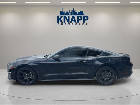 Used 2019 Ford Mustang Coupe w/ Black Accent Package RWD image 2