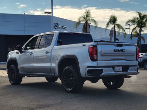 Used 2022 GMC Sierra 1500 Elevation w/ LPO, Elevation Black Package image 2