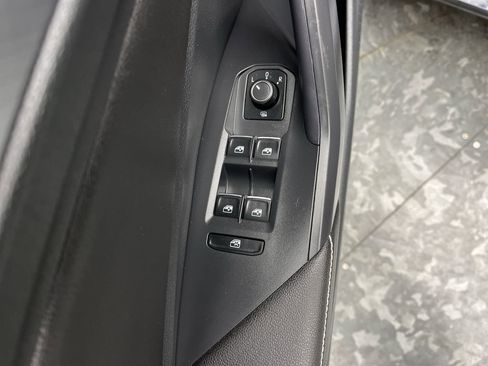 Used 2024 Volkswagen Jetta SE image 7