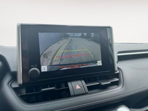 Certified 2025 Toyota RAV4 XLE AWD/4WD image 5
