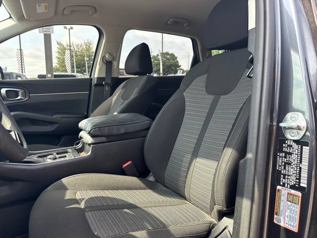 Used 2024 Kia Sorento LX FWD image 9