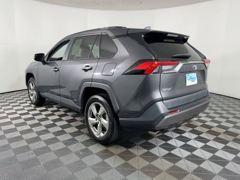 Used 2020 Toyota RAV4 Limited image 3