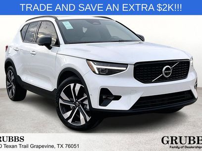 New 2026 Volvo XC40 B5 Ultra w/ Climate Package