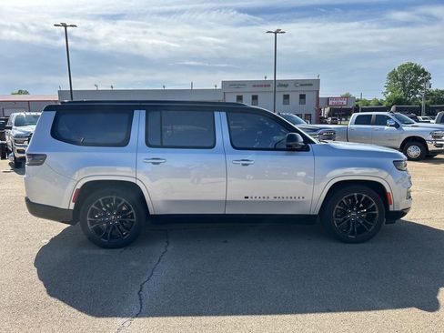 Used 2023 Jeep Grand Wagoneer Series III w/ Rear Seat Video Group 1 image 6