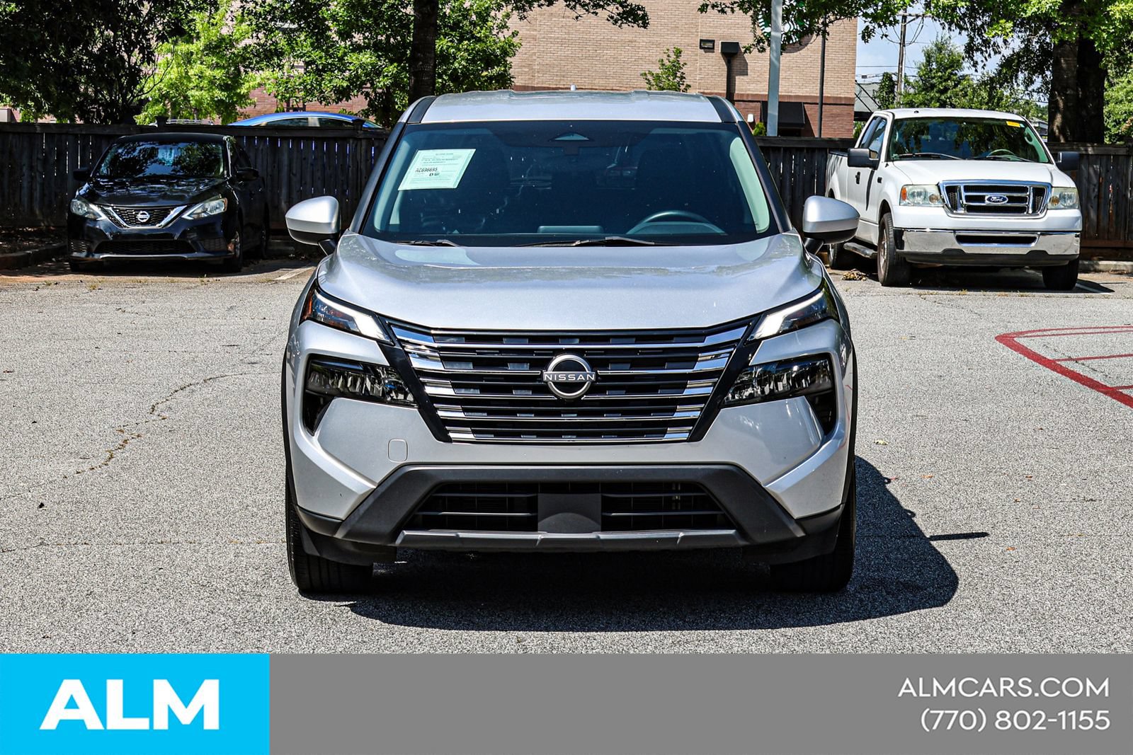 Used 2024 Nissan Rogue SV FWD image 11