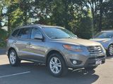 Used 2011 Hyundai Santa Fe SE image 3