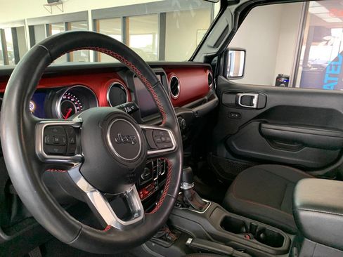Used 2022 Jeep Gladiator Rubicon w/ LED Lighting Group image 9