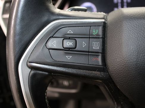 Used 2022 Jeep Grand Cherokee Altitude RWD image 32