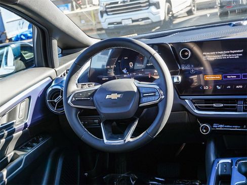 New 2026 Chevrolet Equinox EV LT image 16